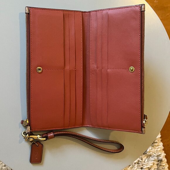 Coach Double Zip Wallet In Signature Canvas - Picture 6 of 10